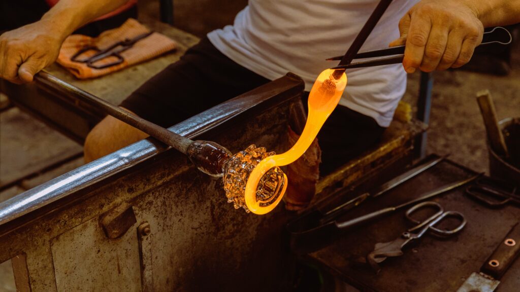 Manual glass production
